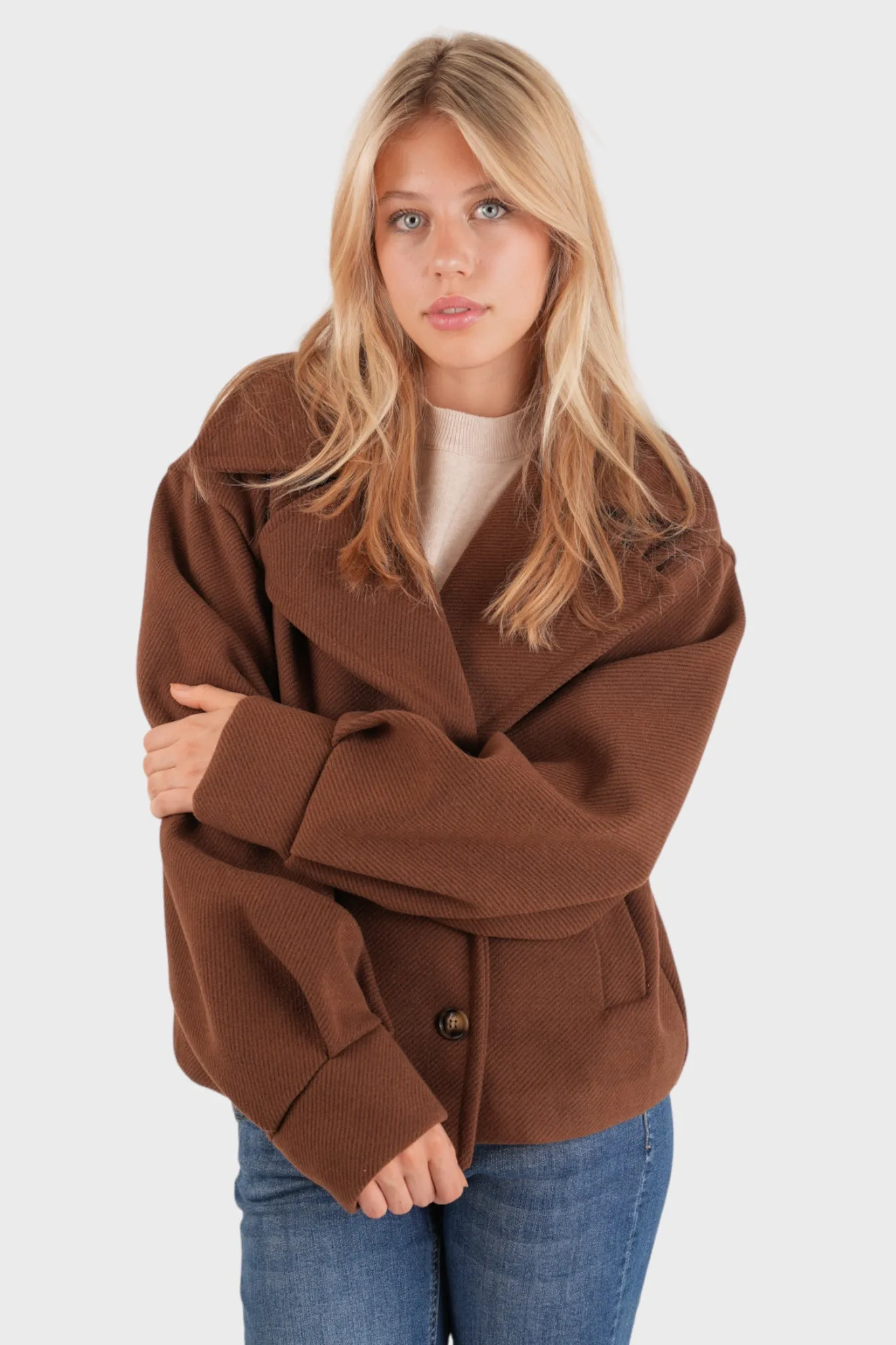 "Fall" coat brown